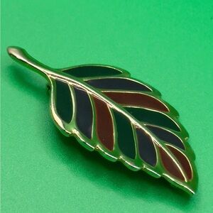 Vintage Goldtone Variegated Enamel Leaf Brooch Pin Fall Autumn Colors Jewelry